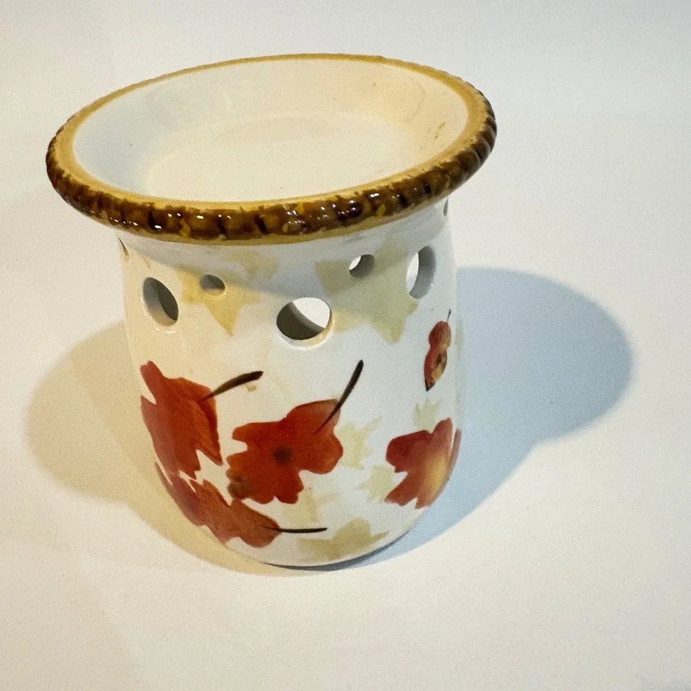 Autumn Leaves Ceramic Tea Light Wax Warmer Fall Acorn Scalloped Rim Cream 5in